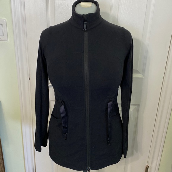 Size 6 Lululemon zip sweater - Picture 1 of 2